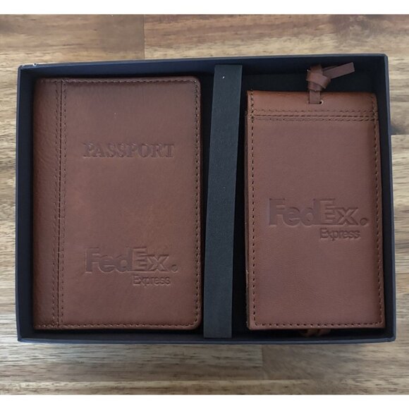 FedEx Express Leeman Genuine Leather Passport and Travel Luggage Tag Set NWT - Picture 1 of 13